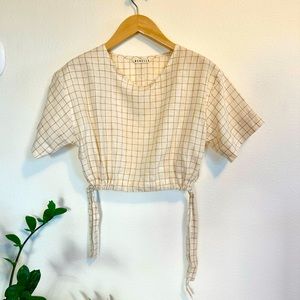 Revelle Collection Linen Cropped Short Sleeve Top
